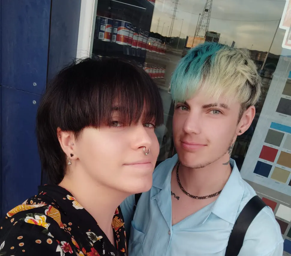 Pareja celebrando placeholder